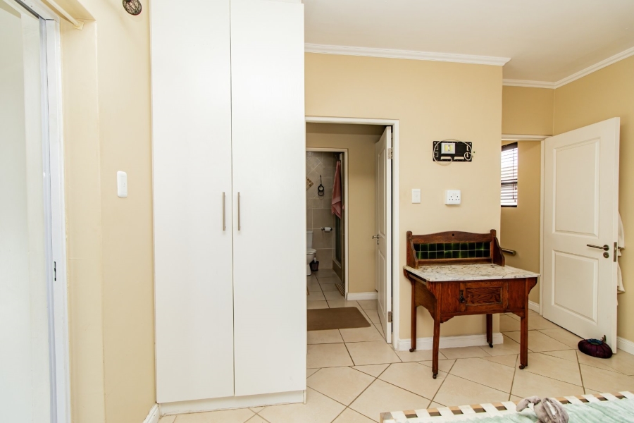 4 Bedroom Property for Sale in Fraaiuitsig Western Cape